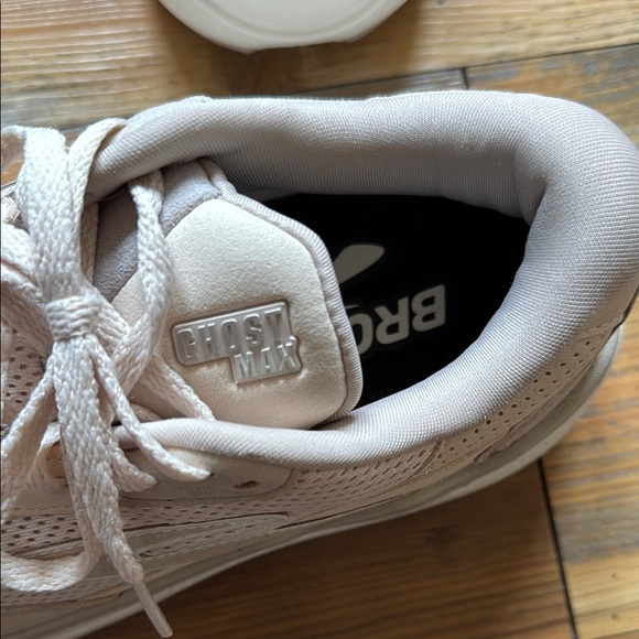 Women's Brooks Ghost Max shoes - Picture 5 of 6